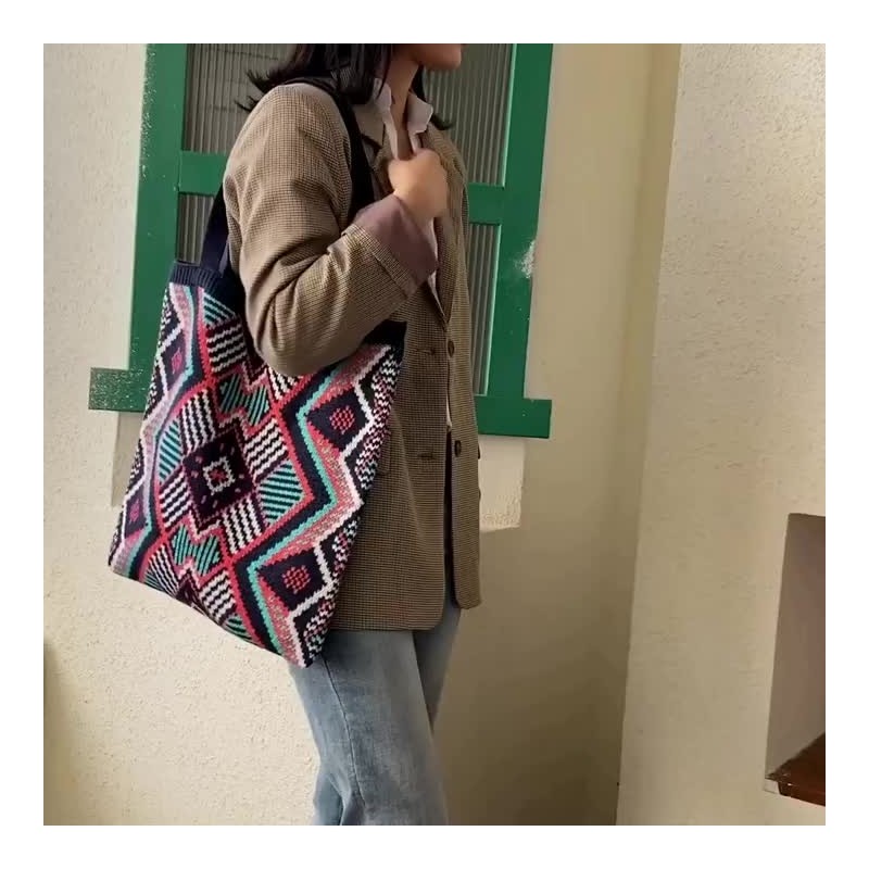 10854100